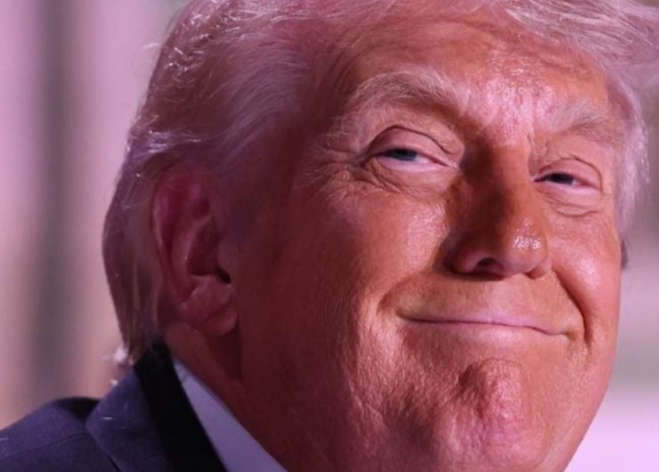 Trump impondrá arancel de 25% a autos de la Unión Europea