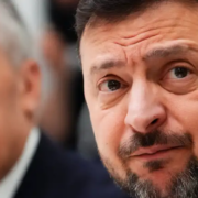 Ucrania anuncia un alto el fuego con el Kremlin