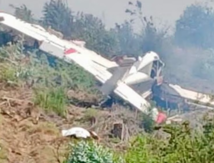 Hallan avioneta desplomada en selva de Campeche
