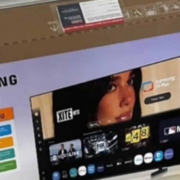Dua Lipa demanda a Samsung por unos 15 millones de dólares