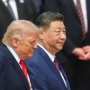Xi Jinping exige a Trump dejar de vender armas