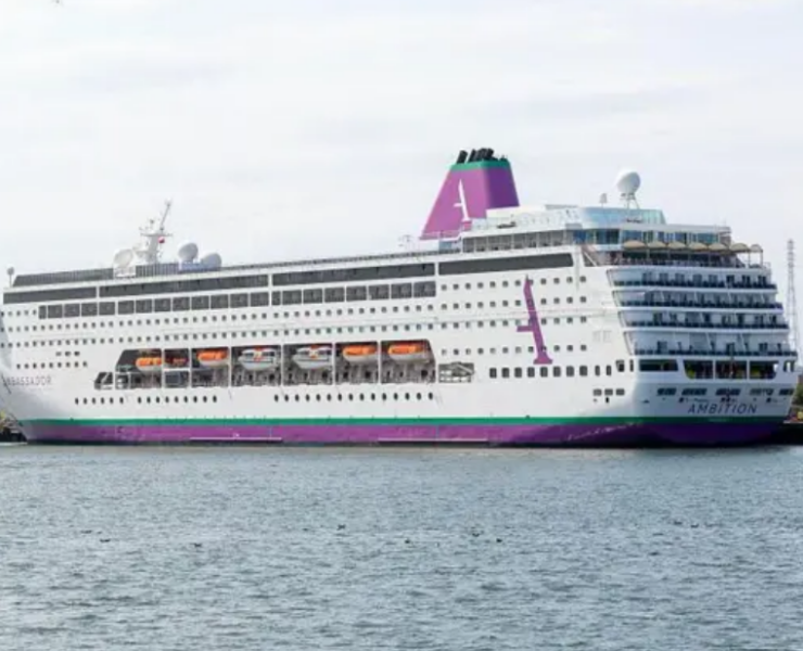 Más de 1.700 personas fueron confinadas en un crucero en Francia tras un brote gastrointestinal