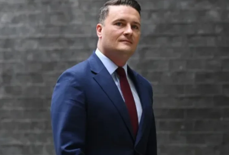 Principal rival del primer ministro británico Keir Starmer renuncia al Gobierno