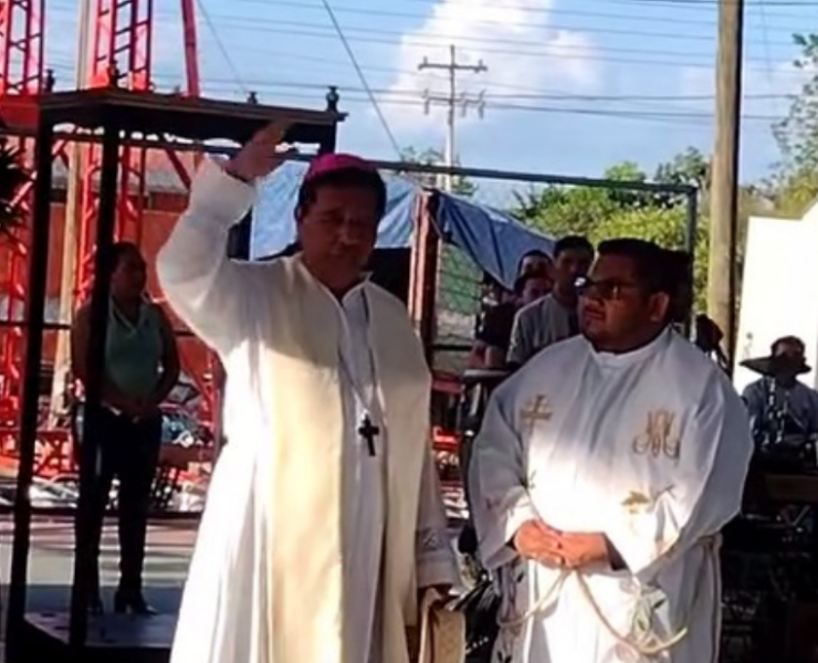 Obispo llega a Ukum y sorprende a la comunidad