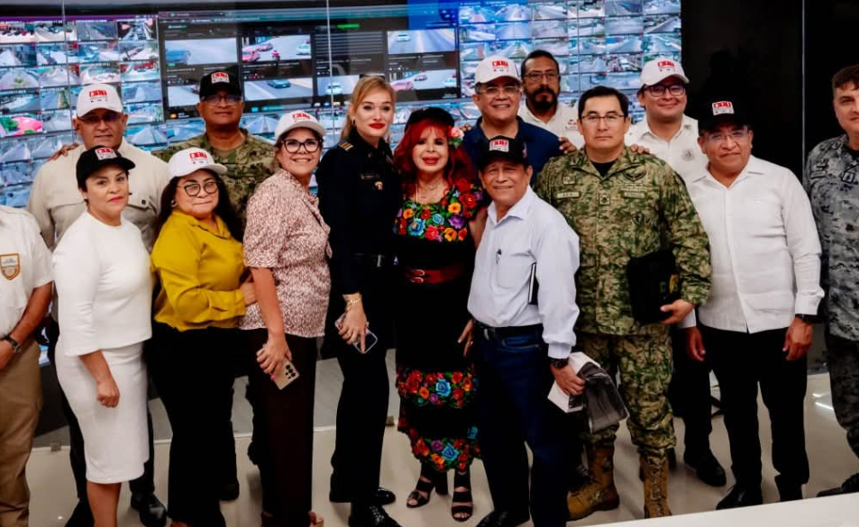 Sansores reconoce labor policial en Campeche