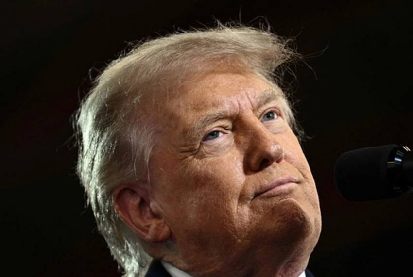 Examen médico de Trump reaviva debate sobre su mente