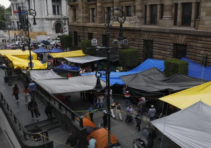 Canaco estima pérdidas en 39 mdp en un día por plantón del CNTE