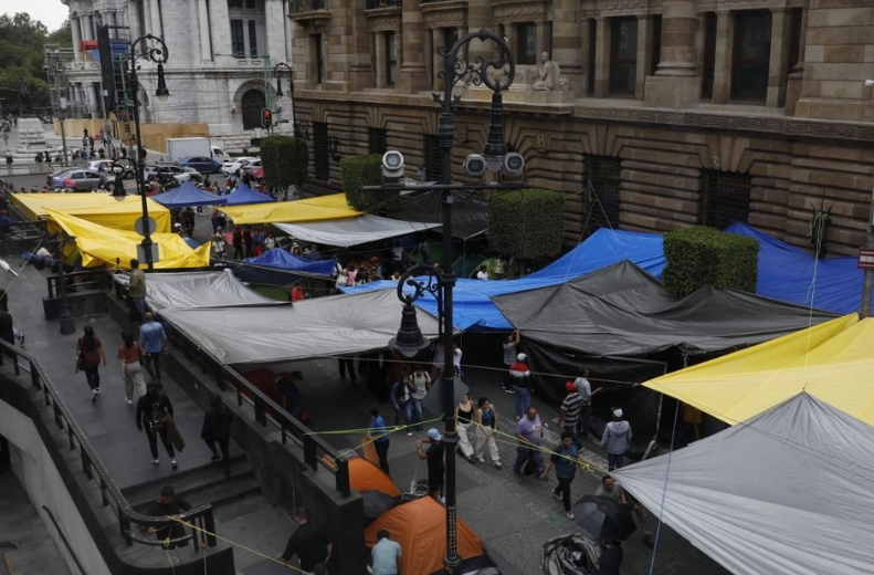 Canaco estima pérdidas en 39 mdp en un día por plantón del CNTE