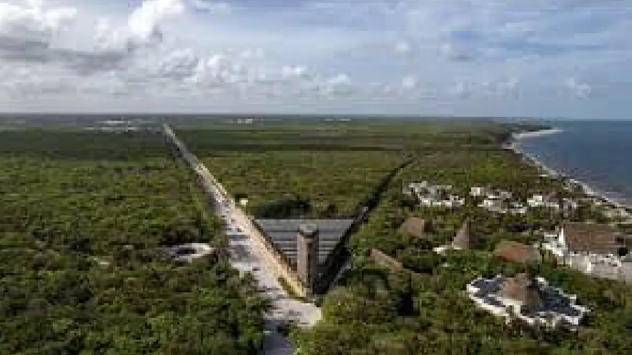 Denuncian que parque mató turismo y Tulum pierde visitantes