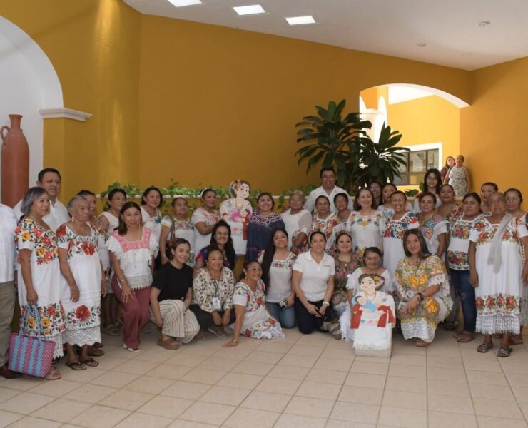 Emotivo reconocimiento a parteras tradicionales del sur de Yucatán
