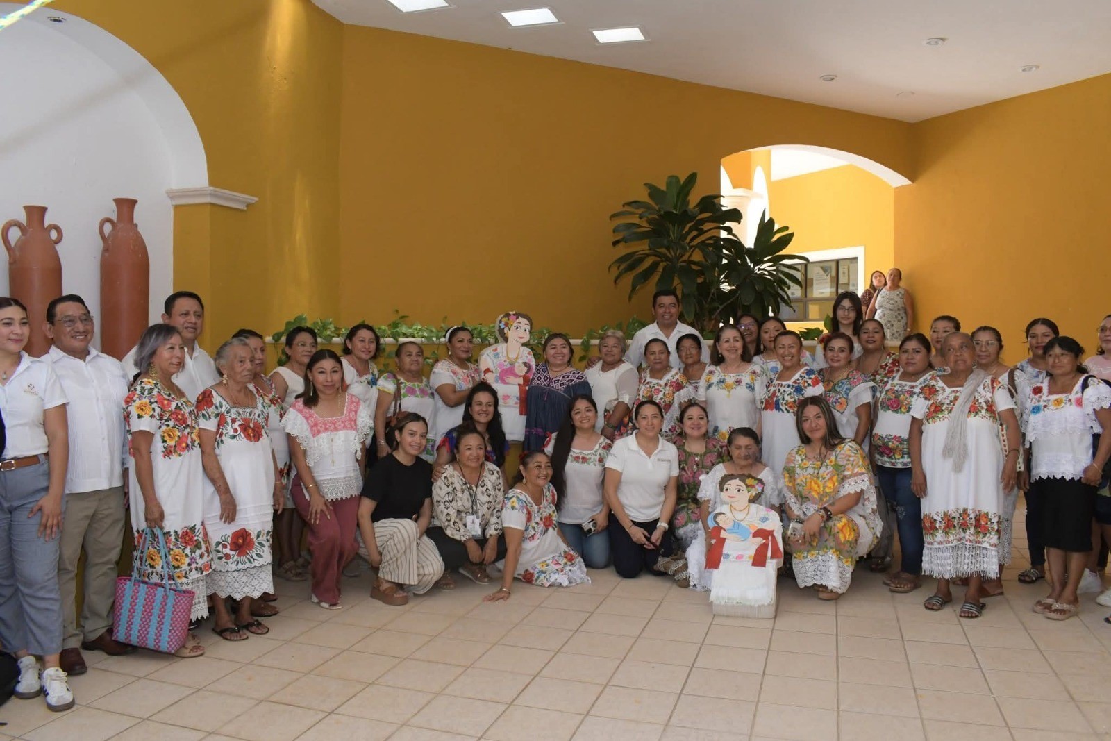 Emotivo reconocimiento a parteras tradicionales del sur de Yucatán