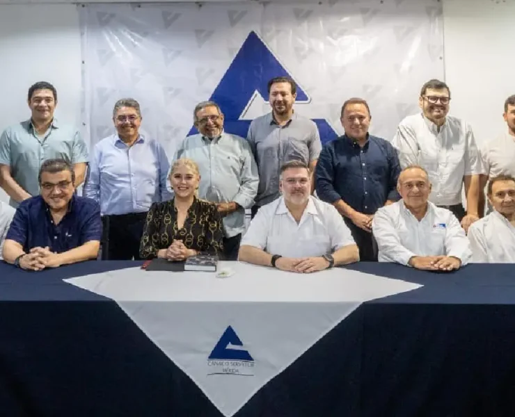 En Mérida refuerzan diálogo legislativo con empresarios yucatecos