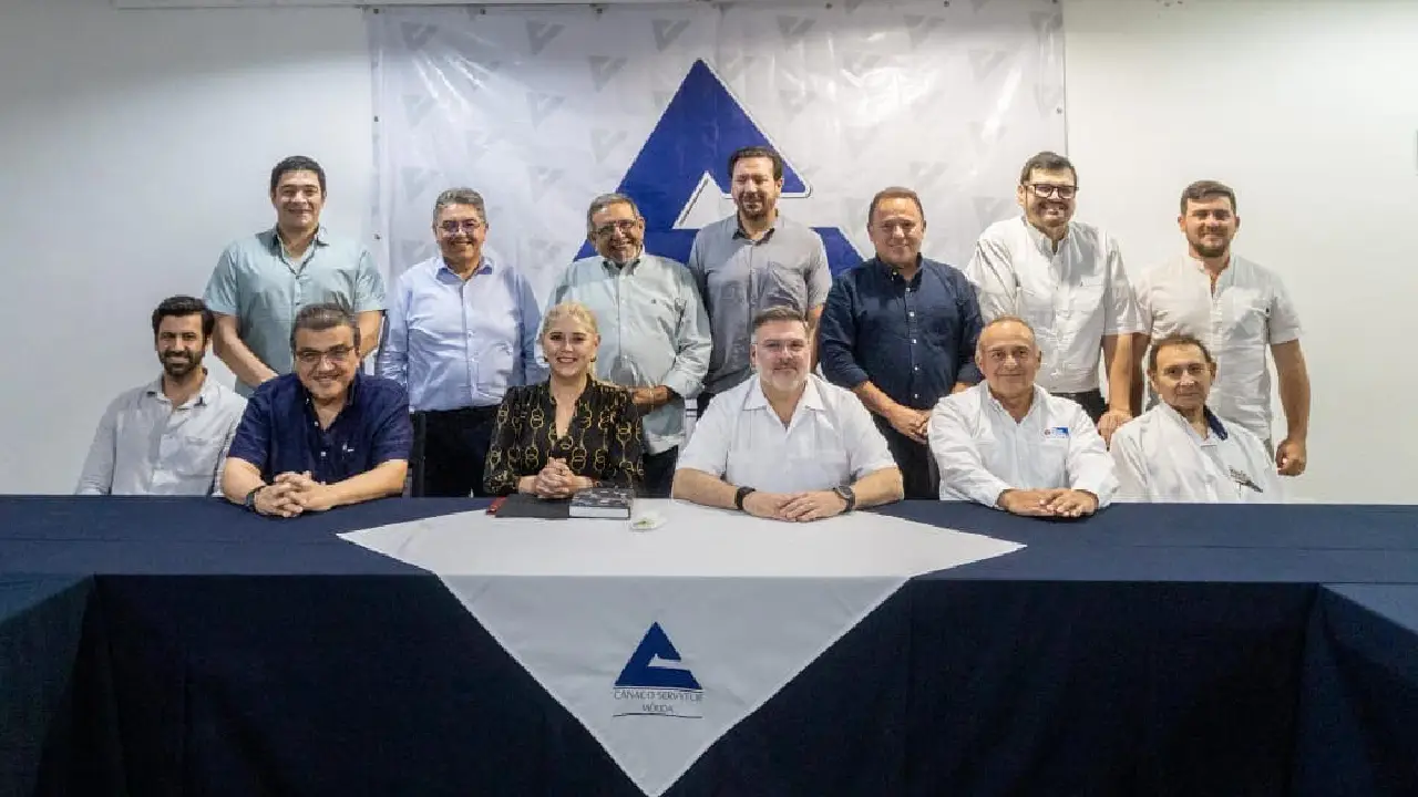En Mérida refuerzan diálogo legislativo con empresarios yucatecos