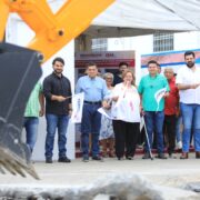 Entrega Javier May obras de infraestructura caminera