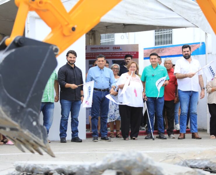Entrega Javier May obras de infraestructura caminera