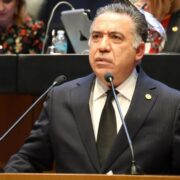 Inzunza se aferra al escaño y responde a señalamientos con defensa política y jurídica desde el Senado