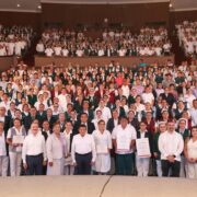 Javier May reconoce la vocación y entrega del personal de enfermería en Tabasco