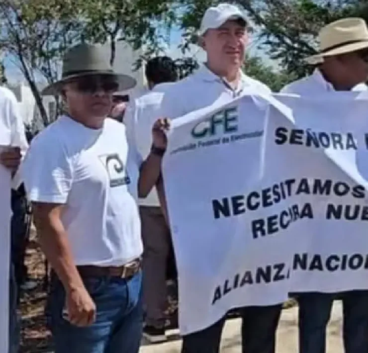 Jubilados de PEMEX y CFE en Mérida exigen revisión de la reforma