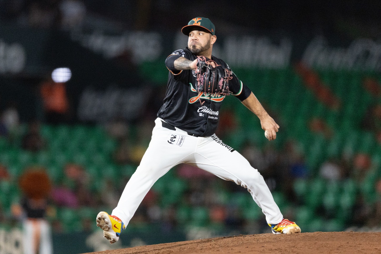 Oaxaca se queda con la serie completa en Yucatán
