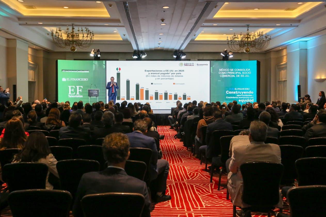 Ebrard destaca oportunidades económicas en complejo entorno global