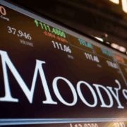 Moodys rebaja calificación de México por presión fiscal y bajo crecimiento