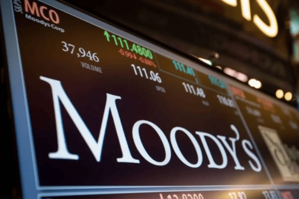 Moodys rebaja calificación de México por presión fiscal y bajo crecimiento