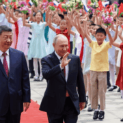 Putin llega a China tras histórica visita de Trump