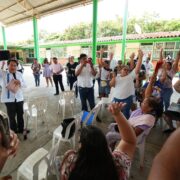 SEP acuerda reubicación de escuelas de Paraíso
