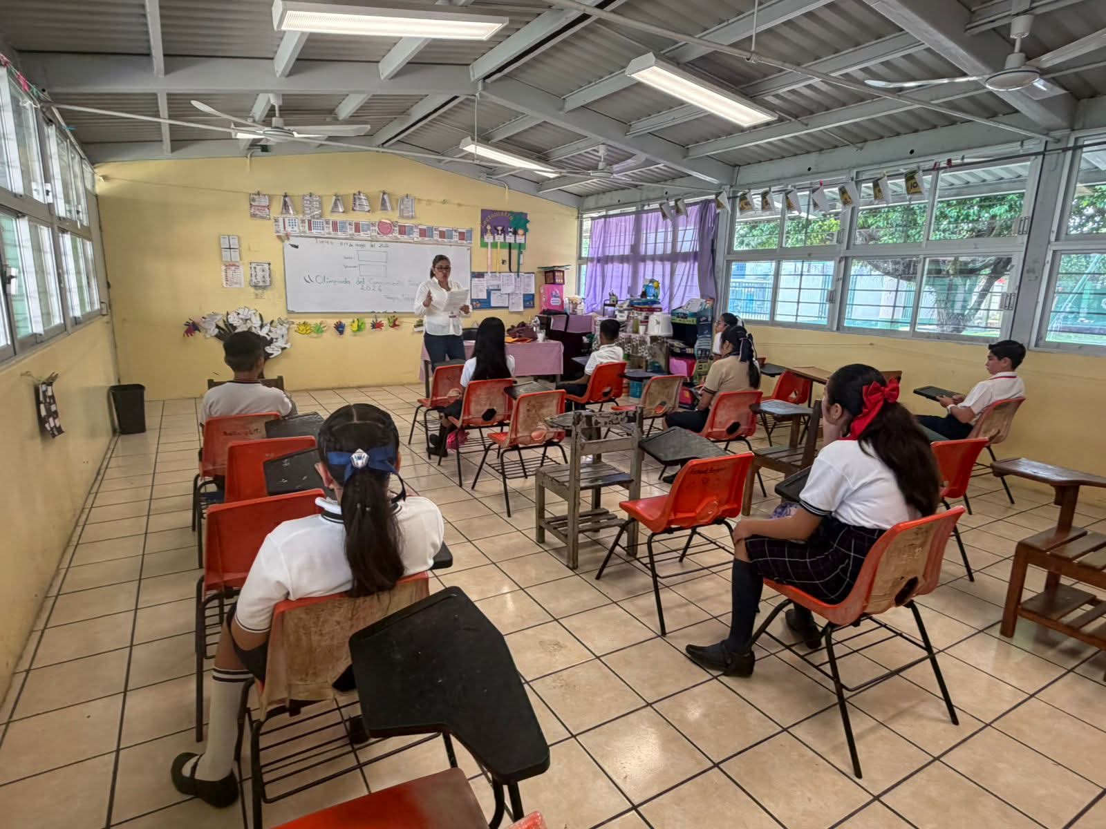SETAB ajusta horarios escolares ante intensa ola de calor en Tabasco
