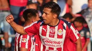Ángel Sepúlveda aplicó la “ley del ex” y con un certero remate de cabeza volvió a adelantar a Chivas en un vibrante duelo ante Cruz Azul.