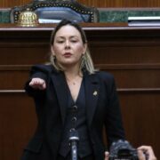 Sinaloa apuesta por la continuidad institucional en medio de la crisis; designan a Yeraldine Bonilla como gobernadora interina