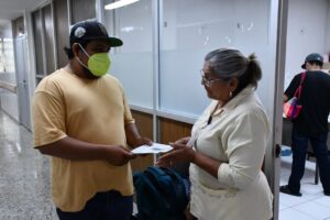 Pacientes del Hospital General “Dr. Agustín O’Horán” reciben servicios médicos especializados sin costo, como parte del nuevo modelo de atención del IMSS-Bienestar
