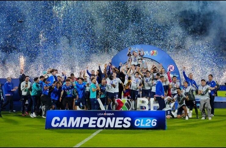 Cruz Azul conquista décima estrella tras vencer a Pumas