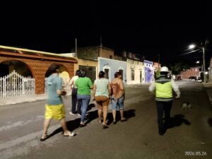 Vecinos de distintos puntos del oriente, poniente y sur de Mérida salieron a las calles para protestar por la falta de energía eléctrica y los prolongados apagones.