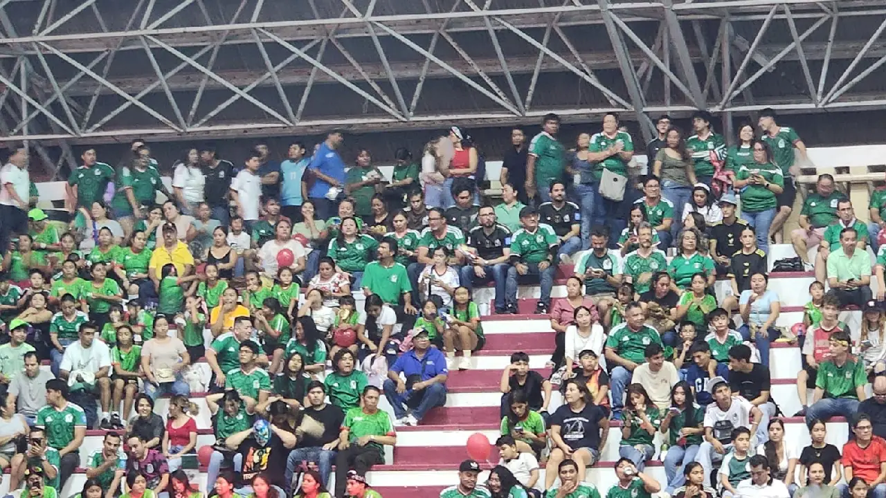 12 mil personas vibraron con el triunfo de México durante una jornada histórica