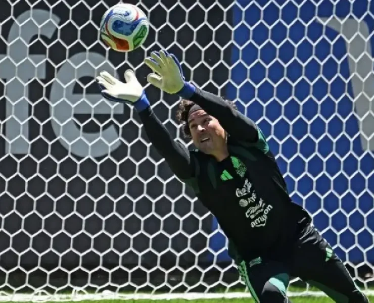 Alarmas en la Selección Mexicana por la lesión de Guillermo Ochoa