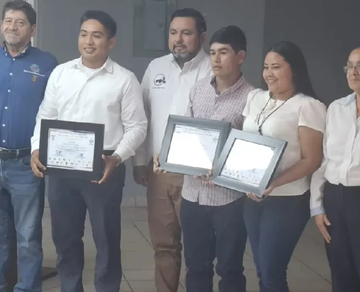 Alumnos con mejores promedios en la Semana de la Ingeniería Tabasco 2026
