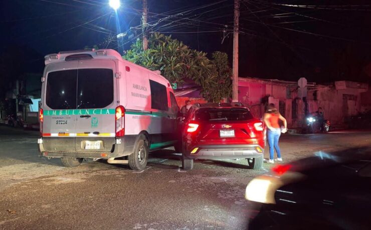 Ambulancia del IMSS provoca fuerte choque en calles de Tizimín