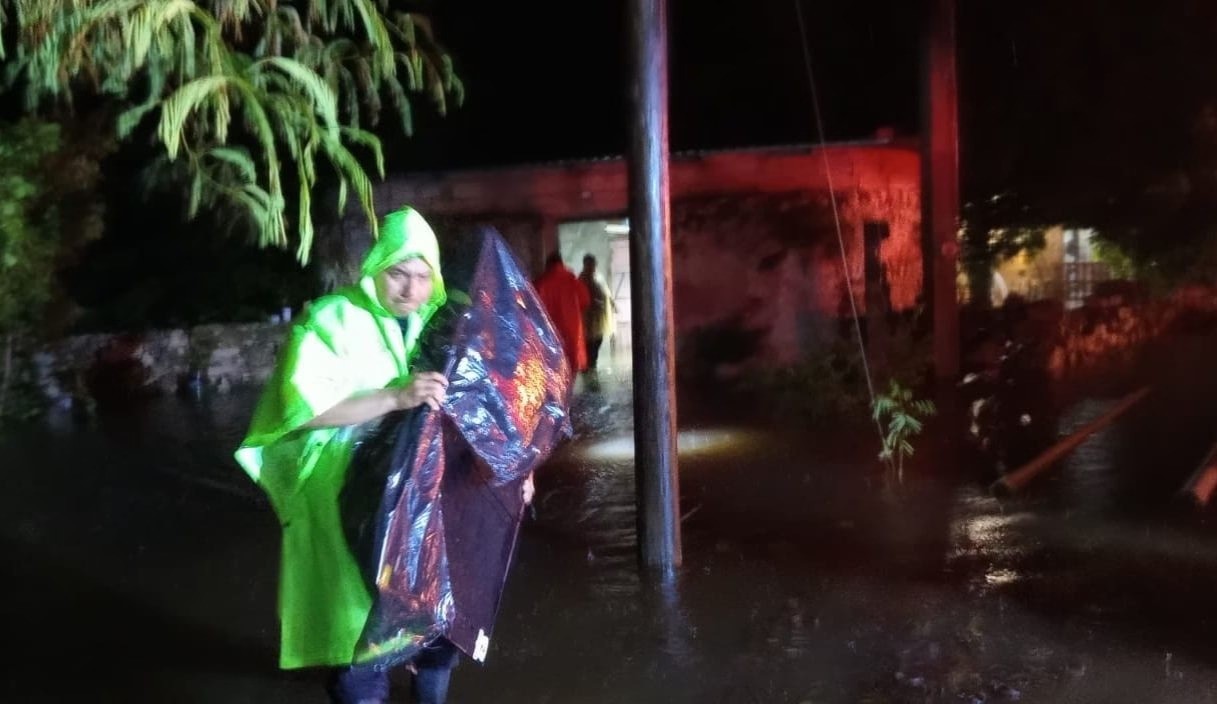Apoyan a familias afectadas por inundaciones en Motul y Dzidzantún: ayuda urgente