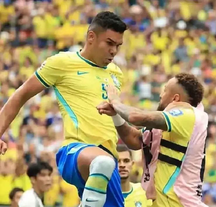 Brasil clasificó a octavos de final con una remontada inolvidable