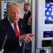 Trump le recrimina a Netanyahu y lo llama "Loco" por escalar la ofensiva
