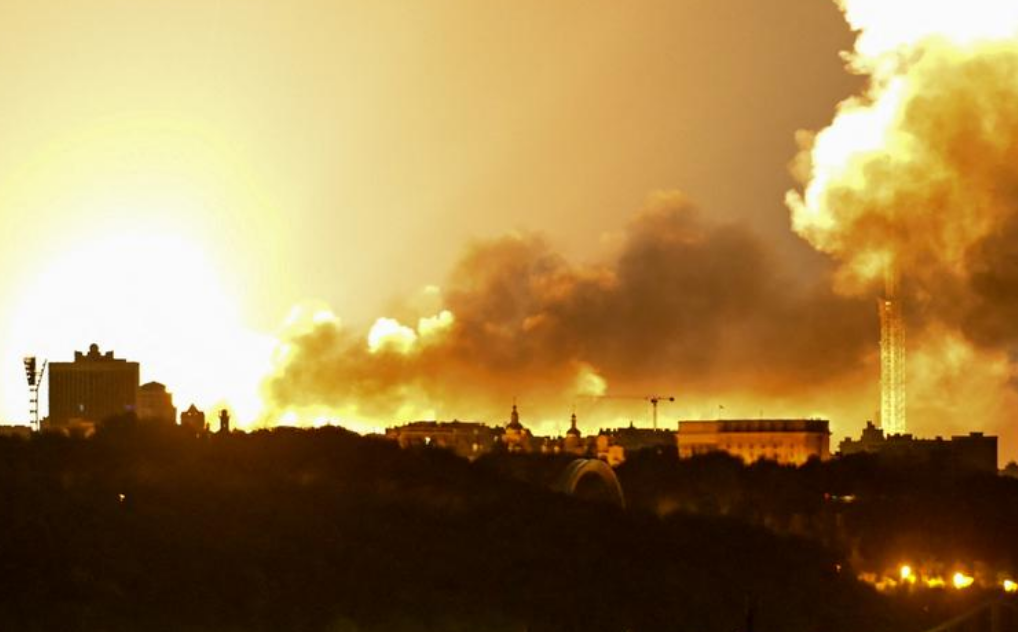 Los ataques rusos persisten contra Ucrania, 18 muertos y más de 100 heridos