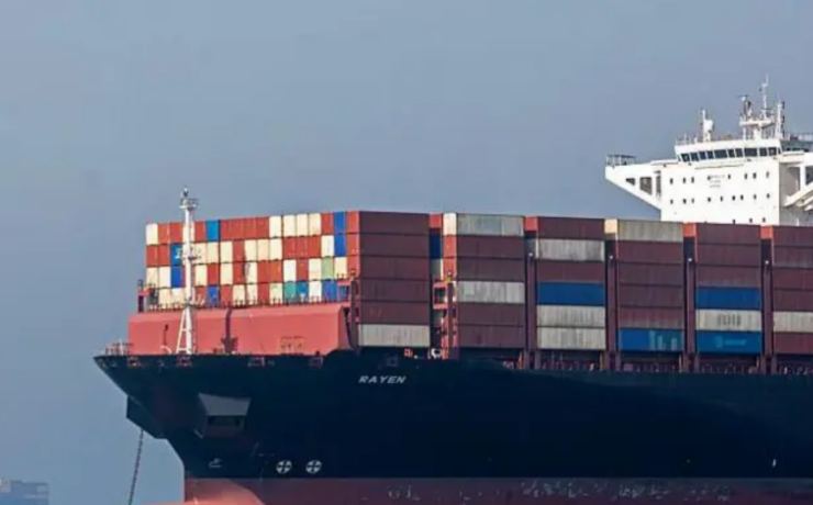 Miles de marineros atrapados por el bloqueo de Ormuz. Odisea moderna