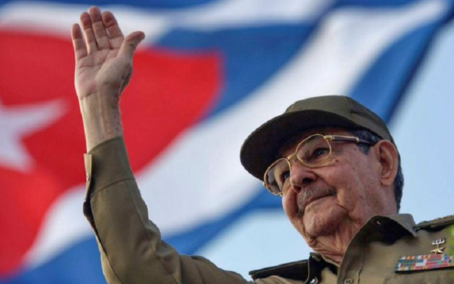 Raúl Castro reaparece en público tras acusaciones hechas por EEUU durante acto militar