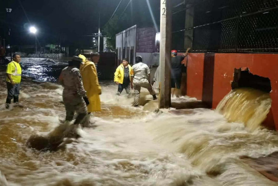 ICH-EK bajo el agua: inundación extrema por lluvias que duraron 4 horas