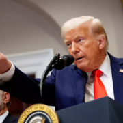 Trump dice que Irán pidió un cese a los ataques por parte de EEUU