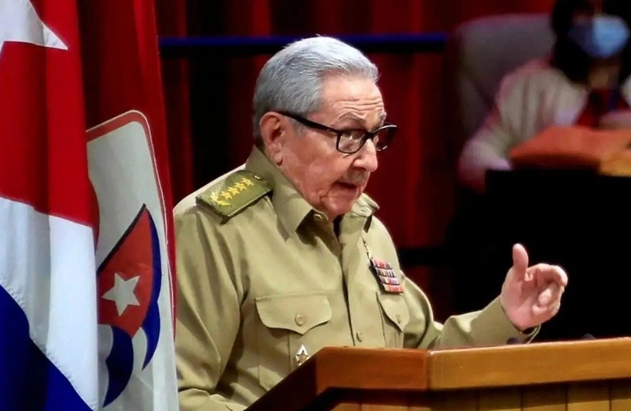 Raúl Castro respalda reformas económicas en Cuba