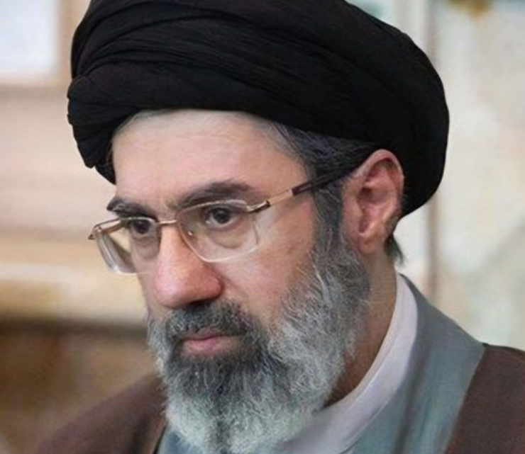 Líder de Irán autorizó conversaciones con EEUU