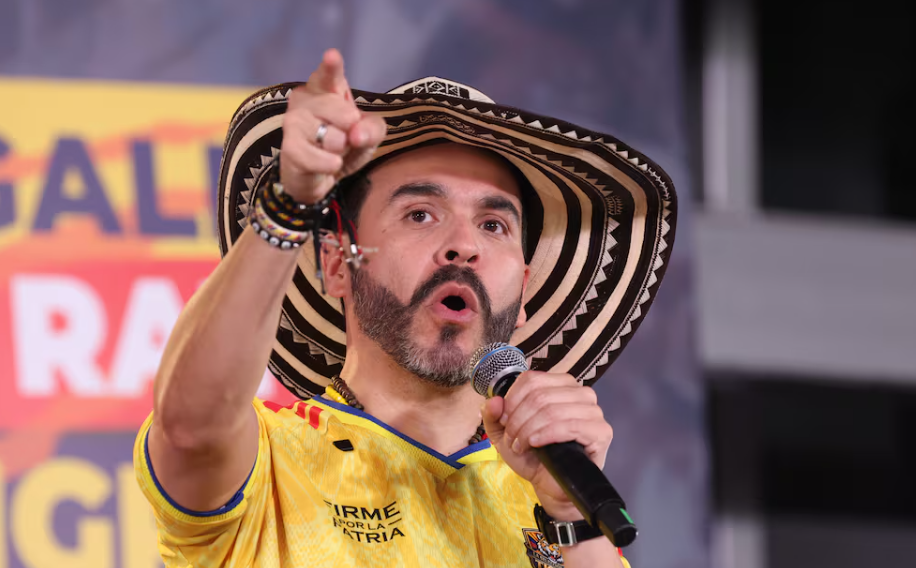 Iván Cepeda apuesta por la continuidad social