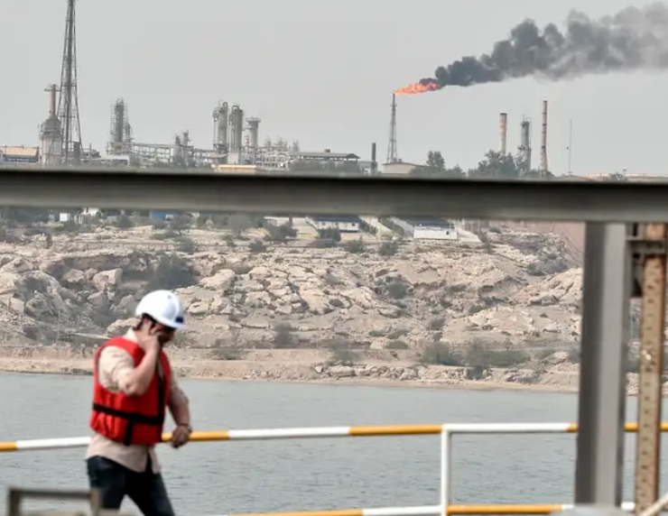 EEUU autoriza venta de petróleo iraní